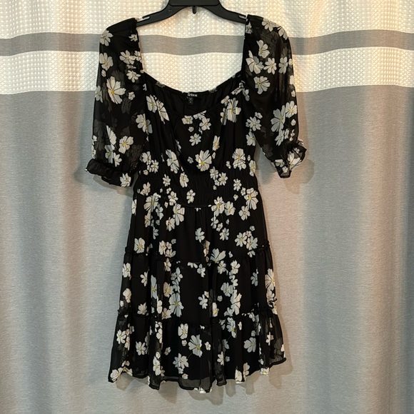 Trixxi Medium Dress Women’s - Picture 1 of 5